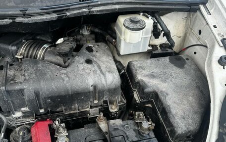 Toyota Sienna II рестайлинг, 2005 год, 1 300 000 рублей, 17 фотография