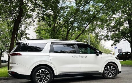 KIA Carnival, 2020 год, 2 570 000 рублей, 5 фотография