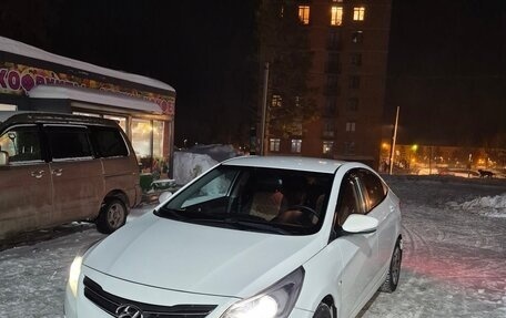 Hyundai Solaris II рестайлинг, 2014 год, 1 050 000 рублей, 3 фотография