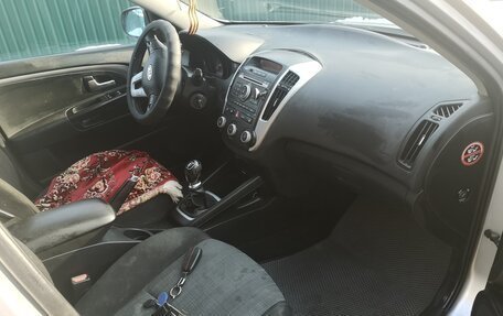 KIA cee'd I рестайлинг, 2010 год, 350 000 рублей, 8 фотография