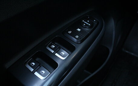 KIA Rio IV, 2018 год, 1 350 000 рублей, 7 фотография