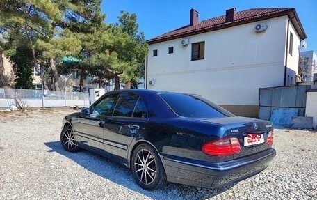 Mercedes-Benz E-Класс, 2000 год, 595 000 рублей, 1 фотография