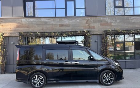 Honda Stepwgn IV, 2016 год, 2 100 000 рублей, 1 фотография