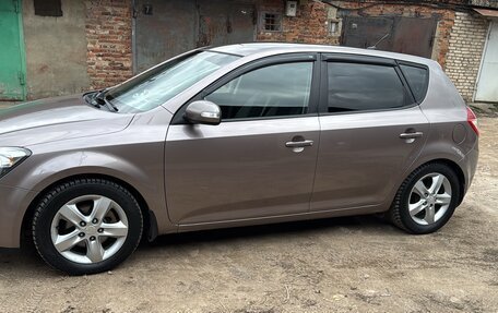 KIA cee'd I рестайлинг, 2010 год, 680 000 рублей, 1 фотография