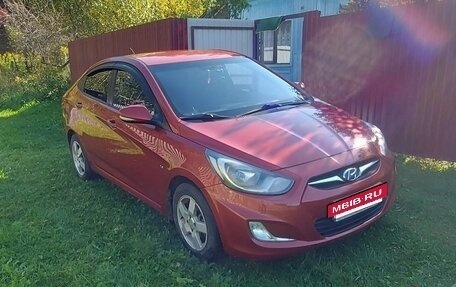 Hyundai Solaris II рестайлинг, 2011 год, 850 000 рублей, 3 фотография