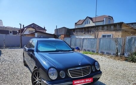 Mercedes-Benz E-Класс, 2000 год, 595 000 рублей, 3 фотография