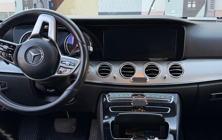 Mercedes-Benz E-Класс, 2018 год, 2 250 000 рублей, 7 фотография
