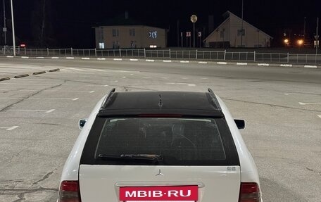 Mercedes-Benz C-Класс, 2000 год, 380 000 рублей, 4 фотография