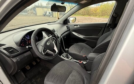 Hyundai Solaris II рестайлинг, 2014 год, 750 000 рублей, 13 фотография