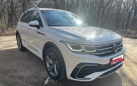 Volkswagen Tiguan II, 2021 год, 4 250 000 рублей, 3 фотография