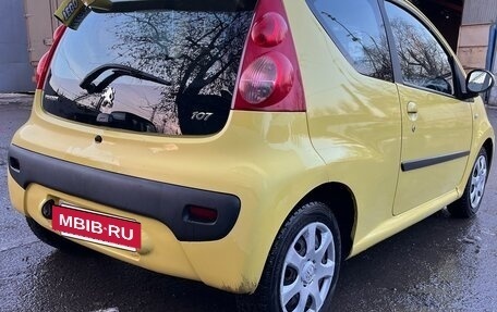 Peugeot 107 I рестайлинг, 2010 год, 390 000 рублей, 3 фотография