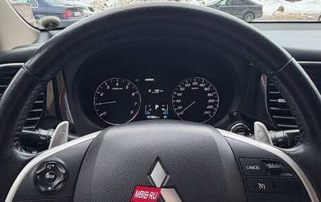 Mitsubishi Outlander III рестайлинг 3, 2012 год, 1 350 000 рублей, 17 фотография