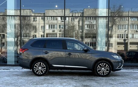 Mitsubishi Outlander III рестайлинг 3, 2017 год, 2 200 000 рублей, 4 фотография