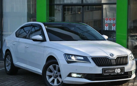 Skoda Superb III рестайлинг, 2019 год, 1 999 000 рублей, 4 фотография