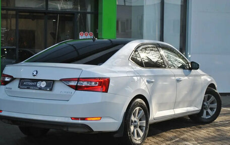 Skoda Superb III рестайлинг, 2019 год, 1 999 000 рублей, 6 фотография