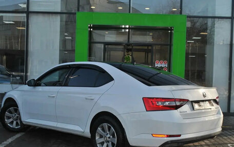 Skoda Superb III рестайлинг, 2019 год, 1 999 000 рублей, 5 фотография