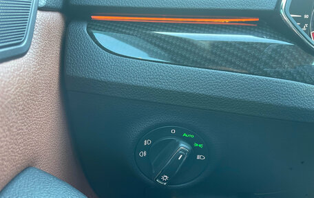 Skoda Superb III рестайлинг, 2019 год, 1 999 000 рублей, 12 фотография