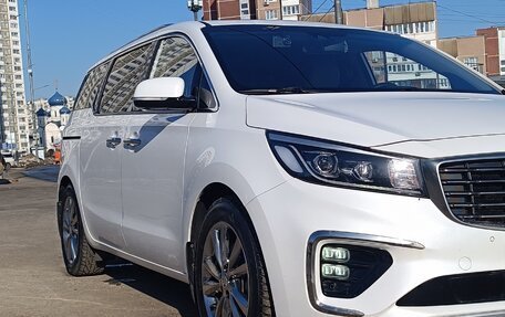 KIA Carnival III, 2019 год, 3 400 000 рублей, 1 фотография