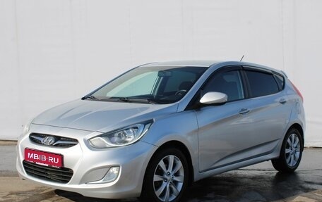 Hyundai Solaris II рестайлинг, 2011 год, 750 000 рублей, 1 фотография