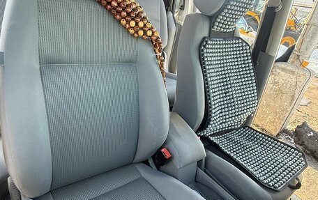 Volkswagen Caddy III рестайлинг, 2006 год, 530 000 рублей, 14 фотография