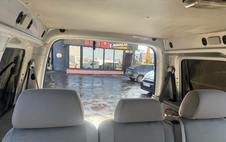 Volkswagen Caddy III рестайлинг, 2006 год, 530 000 рублей, 18 фотография