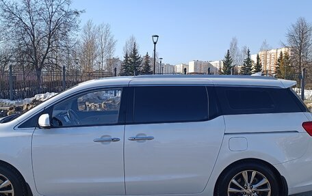 KIA Carnival III, 2019 год, 3 400 000 рублей, 10 фотография