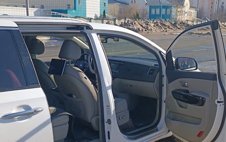 KIA Carnival III, 2019 год, 3 400 000 рублей, 15 фотография