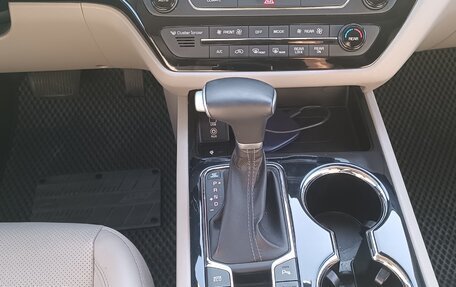 KIA Carnival III, 2019 год, 3 400 000 рублей, 23 фотография