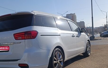 KIA Carnival III, 2019 год, 3 400 000 рублей, 28 фотография