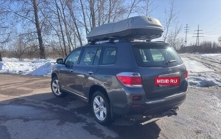 Toyota Highlander III, 2012 год, 1 500 000 рублей, 3 фотография