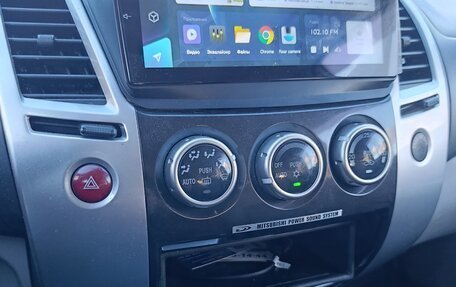 Mitsubishi Pajero Sport II рестайлинг, 2012 год, 1 900 000 рублей, 2 фотография