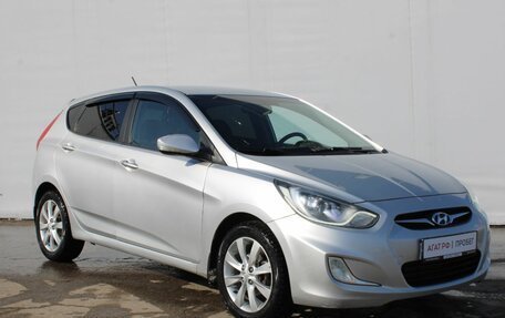Hyundai Solaris II рестайлинг, 2011 год, 750 000 рублей, 3 фотография