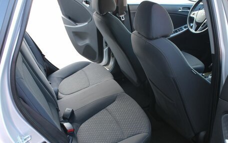 Hyundai Solaris II рестайлинг, 2011 год, 750 000 рублей, 13 фотография