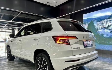 Skoda Karoq I, 2022 год, 1 640 000 рублей, 4 фотография