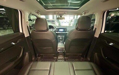 Skoda Karoq I, 2022 год, 1 640 000 рублей, 10 фотография