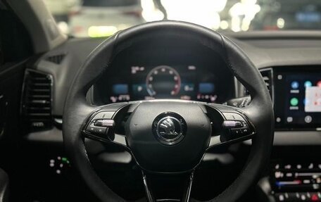 Skoda Karoq I, 2022 год, 1 640 000 рублей, 8 фотография