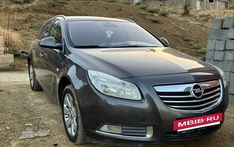 Opel Insignia II рестайлинг, 2010 год, 800 000 рублей, 2 фотография