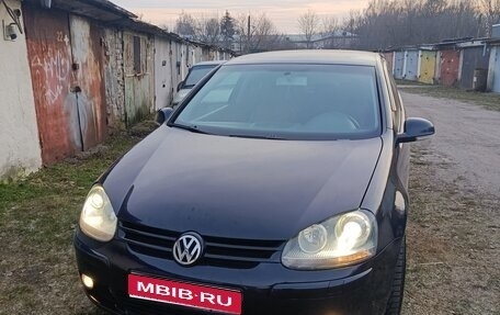 Volkswagen Golf V, 2004 год, 450 000 рублей, 1 фотография