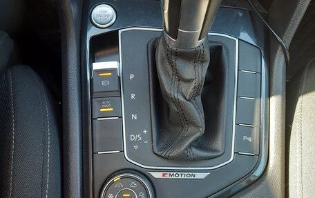 Volkswagen Tiguan II, 2018 год, 2 750 000 рублей, 12 фотография