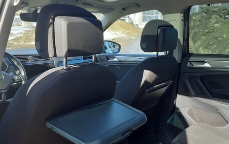 Volkswagen Tiguan II, 2018 год, 2 750 000 рублей, 11 фотография