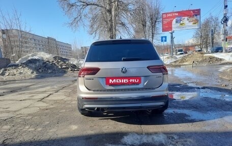 Volkswagen Tiguan II, 2018 год, 2 750 000 рублей, 5 фотография