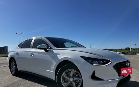 Hyundai Sonata VIII, 2021 год, 2 220 000 рублей, 2 фотография