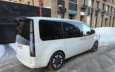 Hyundai Staria, 2022 год, 5 000 000 рублей, 4 фотография