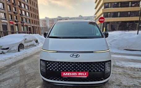 Hyundai Staria, 2022 год, 5 000 000 рублей, 2 фотография