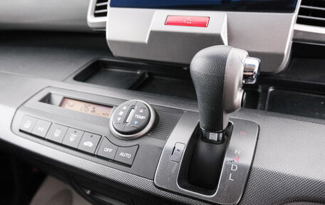 Honda Freed I, 2010 год, 1 099 000 рублей, 17 фотография