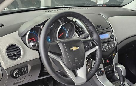 Chevrolet Cruze II, 2013 год, 989 000 рублей, 12 фотография