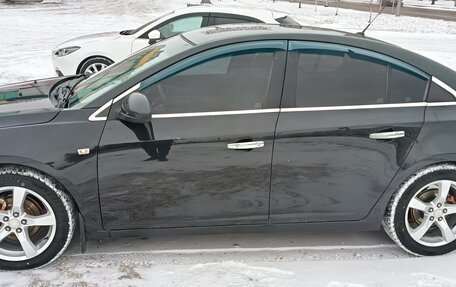 Chevrolet Cruze II, 2010 год, 560 000 рублей, 3 фотография