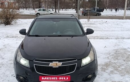 Chevrolet Cruze II, 2010 год, 560 000 рублей, 2 фотография