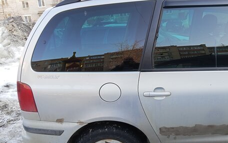 Volkswagen Sharan I рестайлинг, 2003 год, 470 000 рублей, 3 фотография