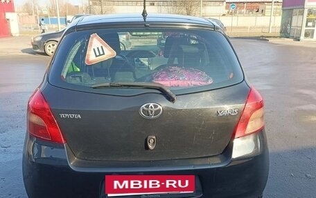 Toyota Yaris III рестайлинг, 2008 год, 600 000 рублей, 4 фотография